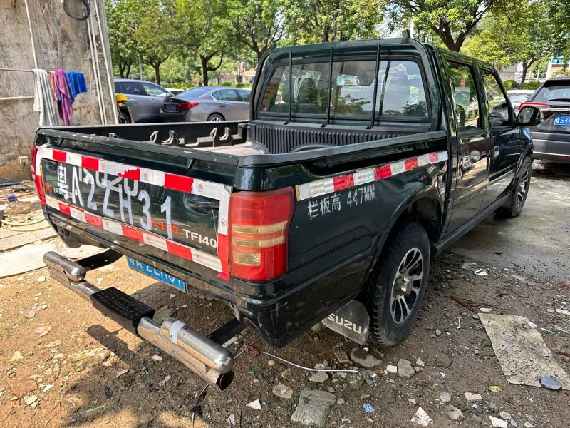 Isuzu pickup