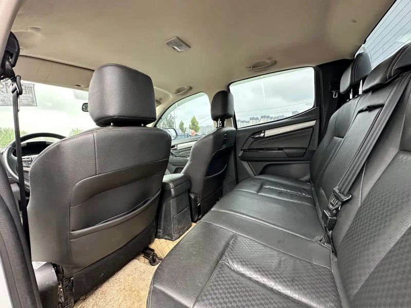 Isuzu d-max