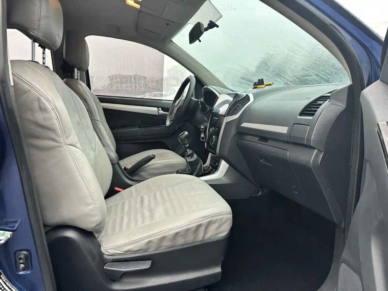 Isuzu suv