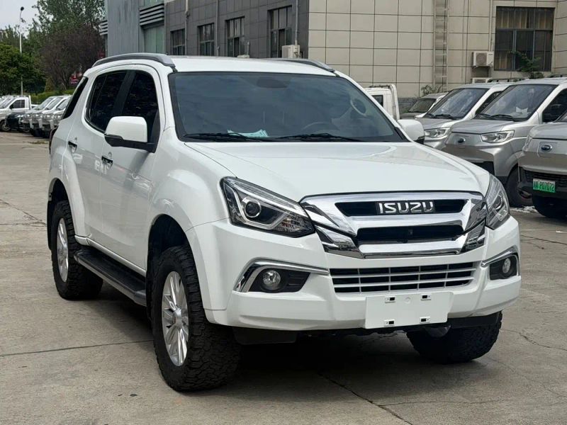 Isuzu muyu_xia