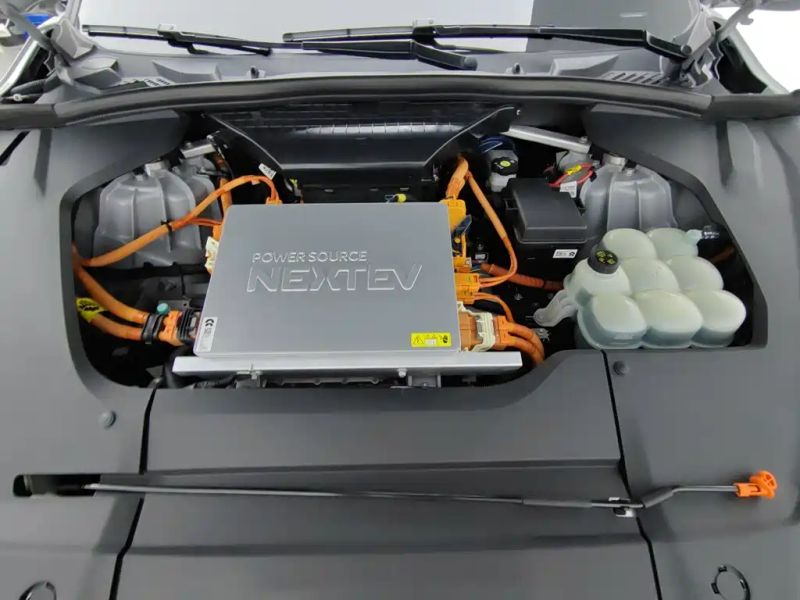 Nio es8