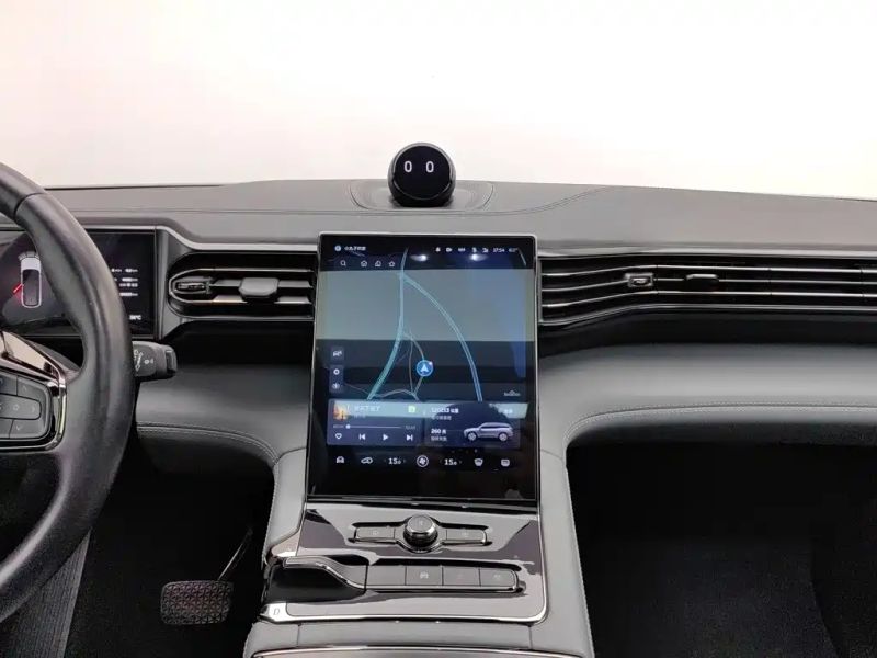 Nio es8