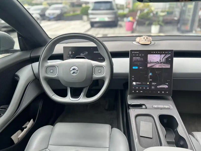 Nio et5