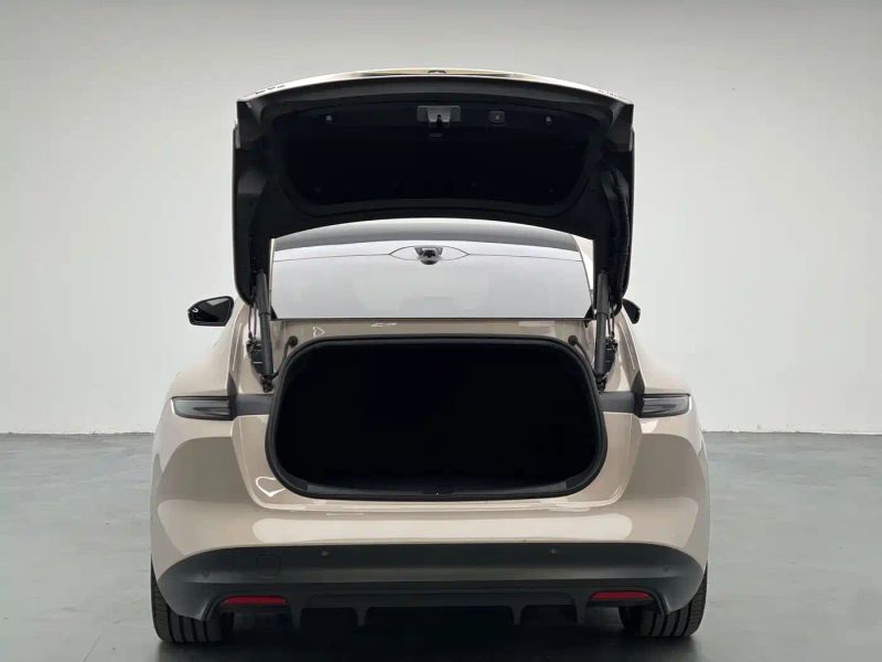 Nio et5