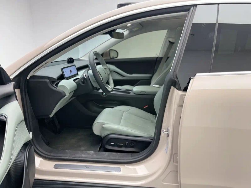 Nio et5