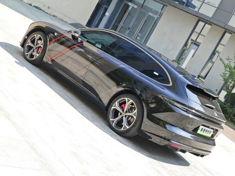Nio et5t