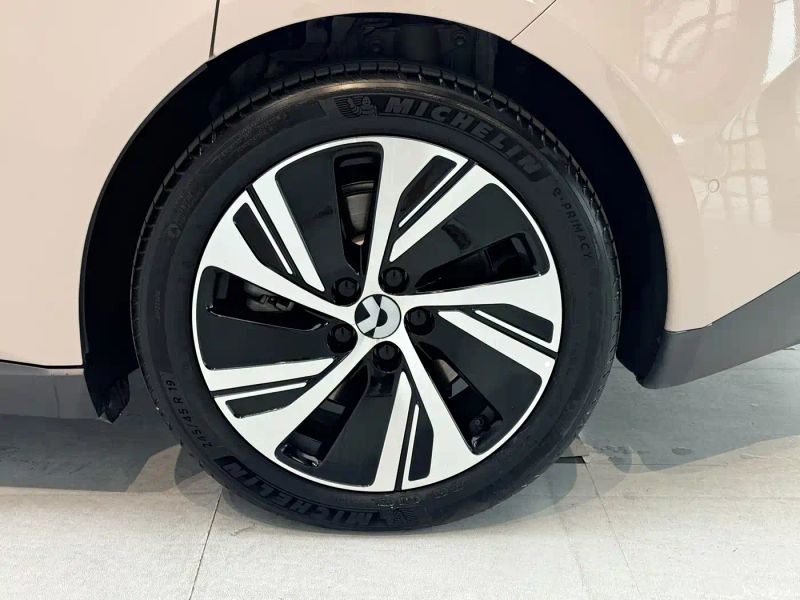 Nio et5