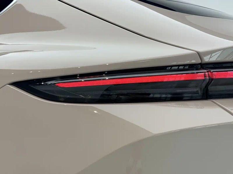 Nio et5