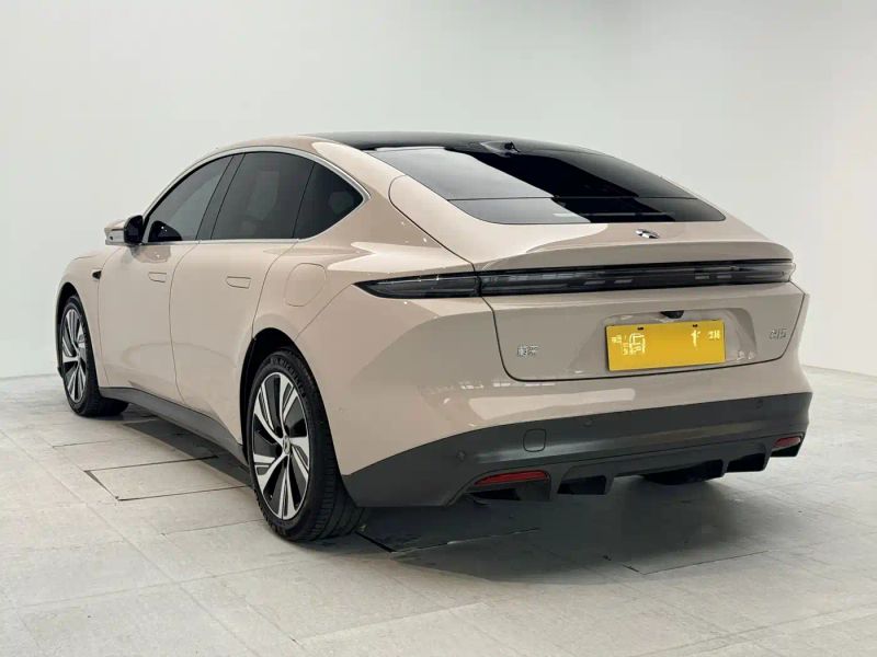 Nio et5