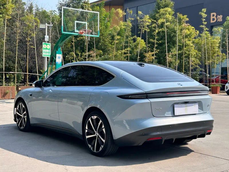 Nio et5