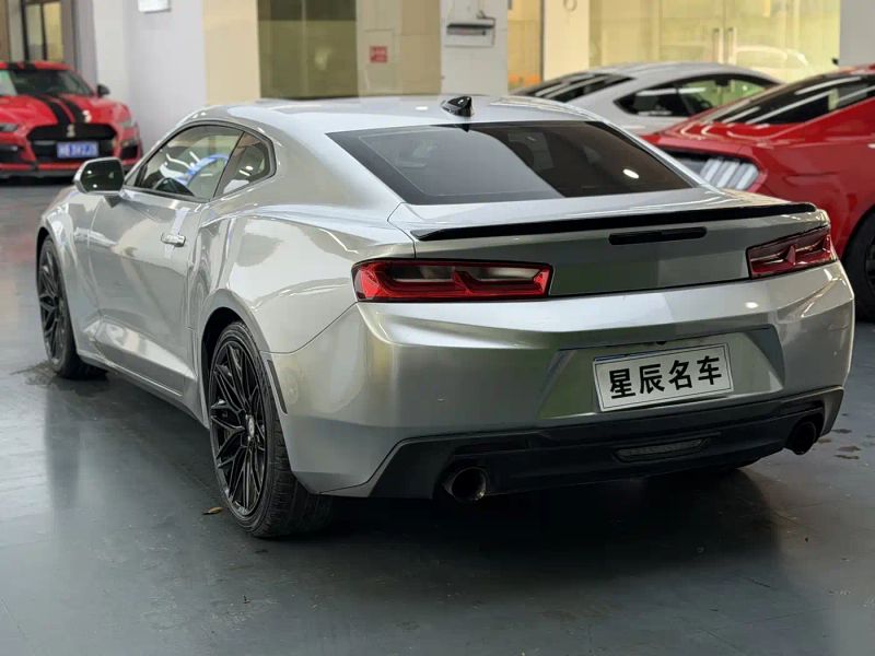 Chevrolet camaro