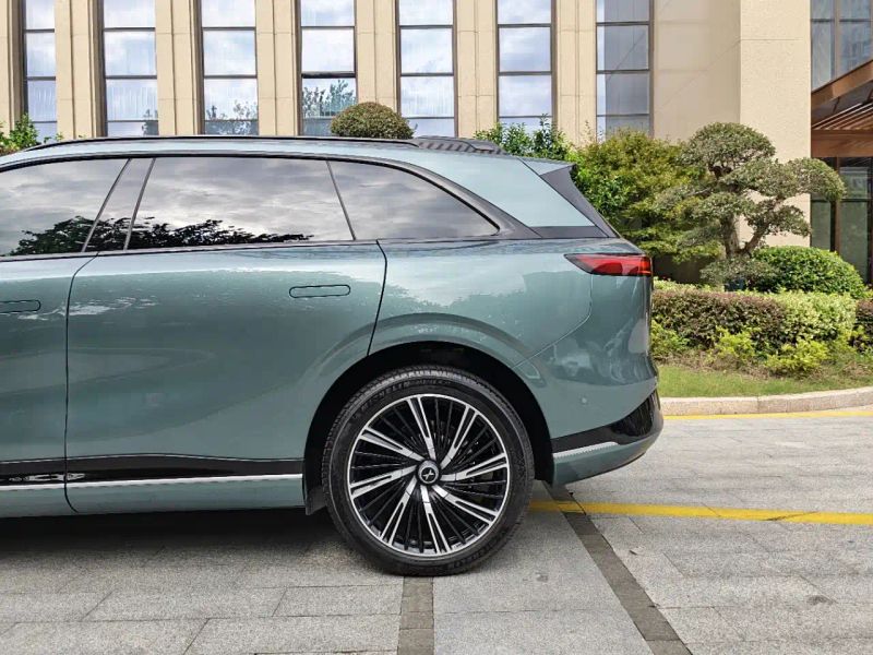 Xpeng g9