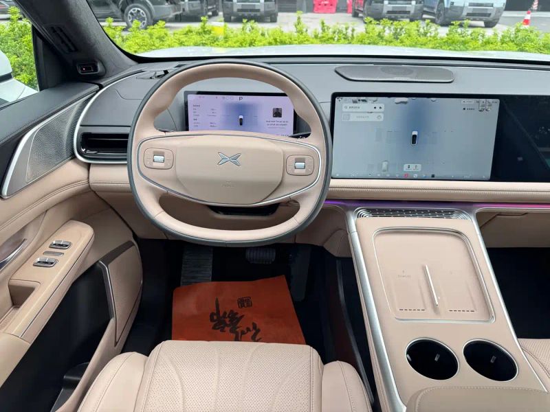 Xpeng g9