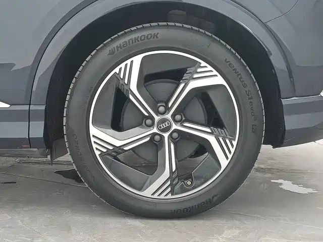 Audi q4