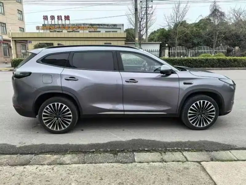 Exeed et5