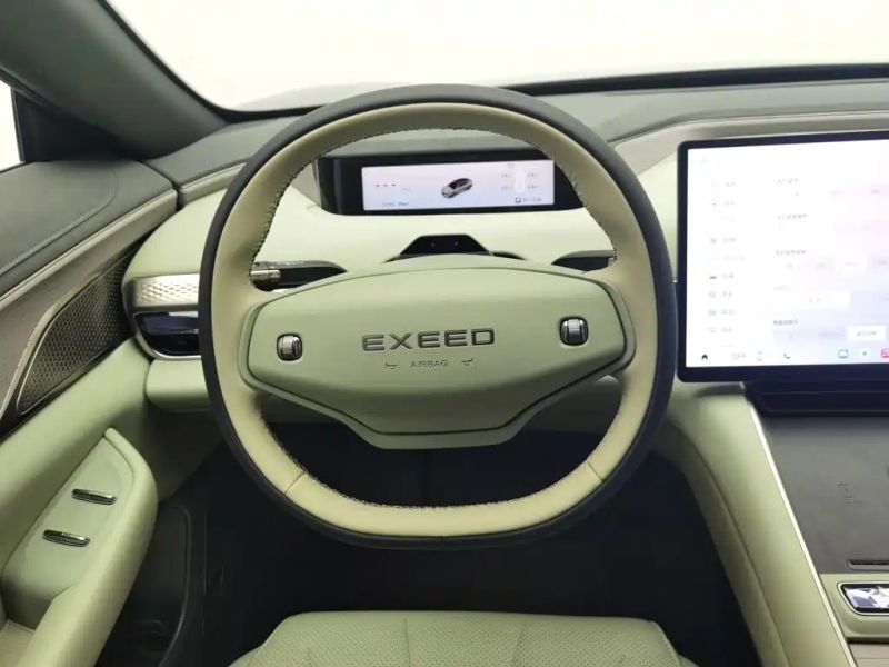 Exeed es