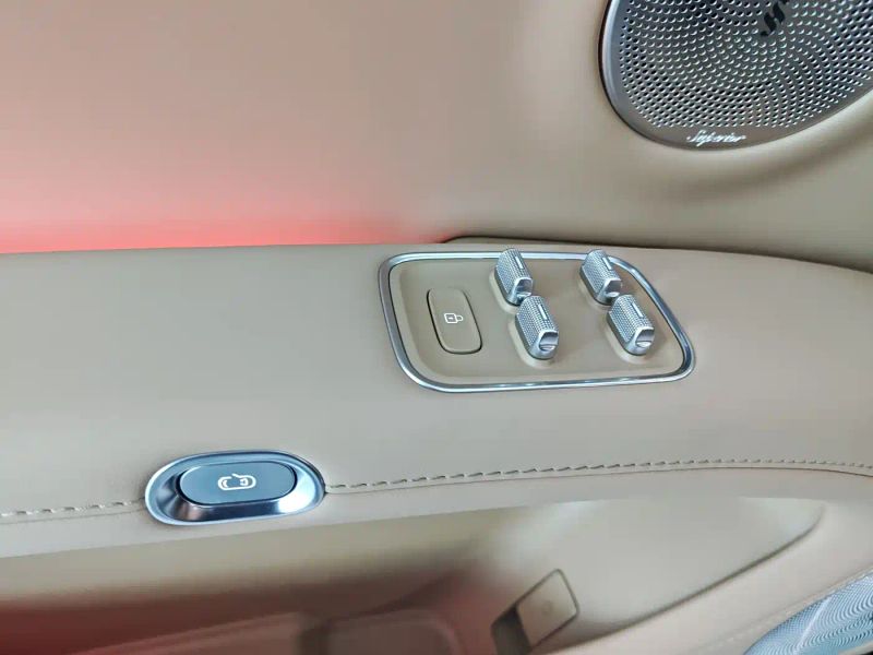 Houzer s9