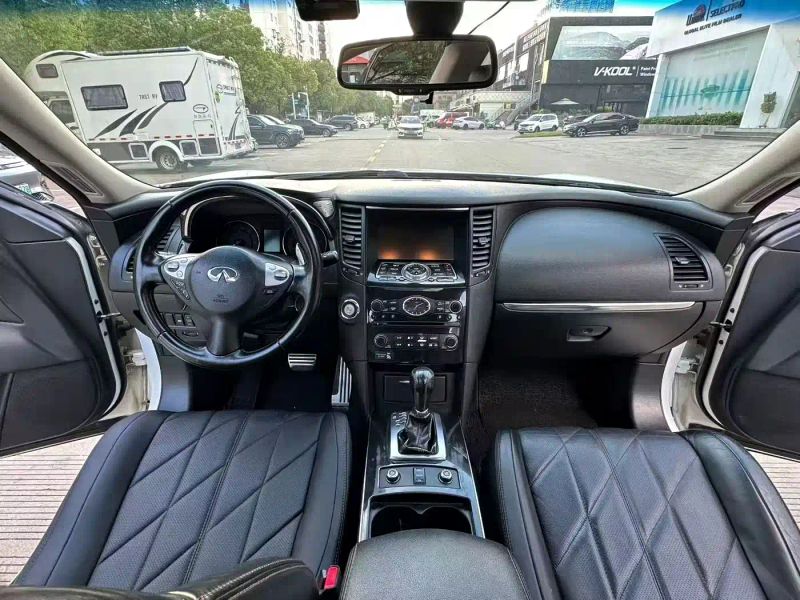 Infiniti FX