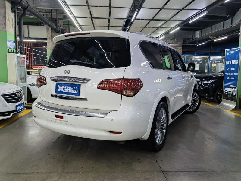 Infiniti QX80