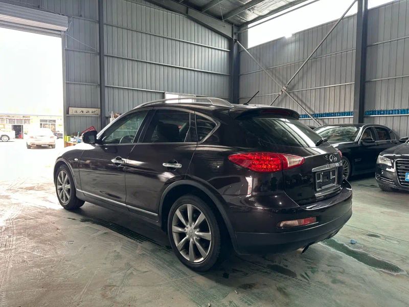 Infiniti EX