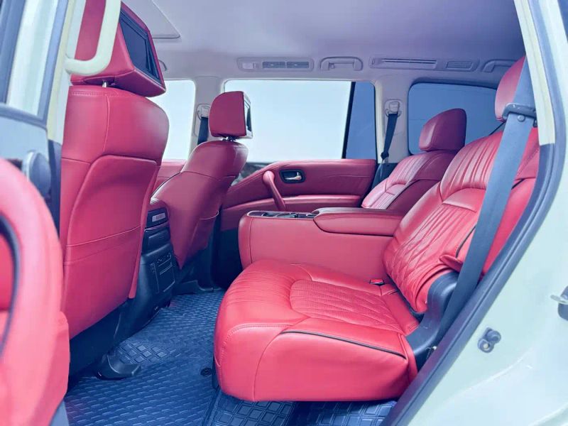 Infiniti QX80