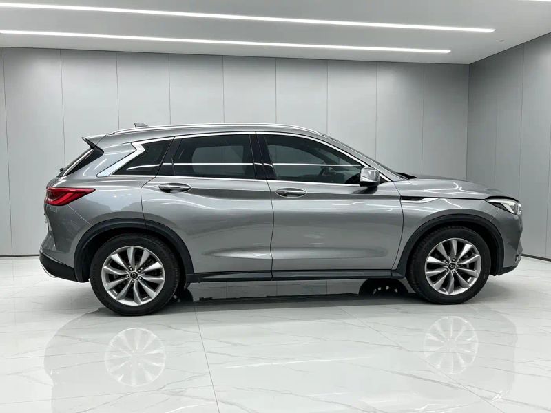 Infiniti QX