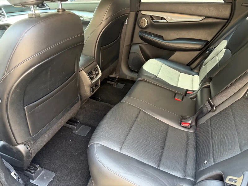 Infiniti QX