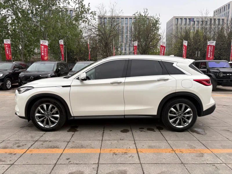 Infiniti QX