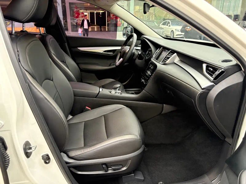 Infiniti QX