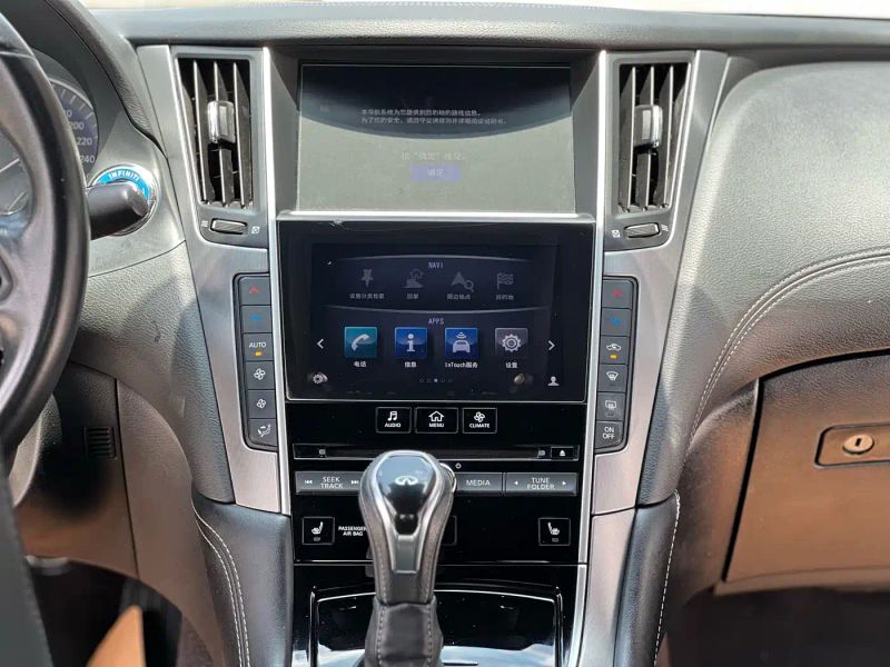 Infiniti Q60