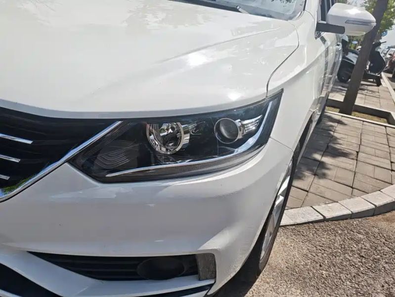 senya sedan