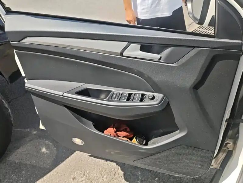 senya sedan