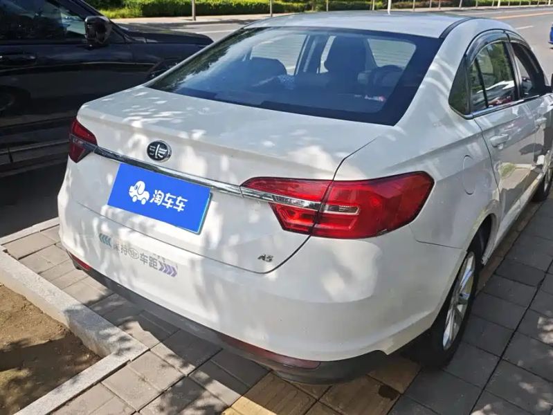 senya sedan
