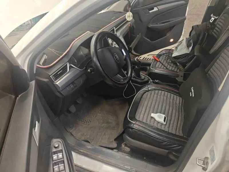 senya sedan