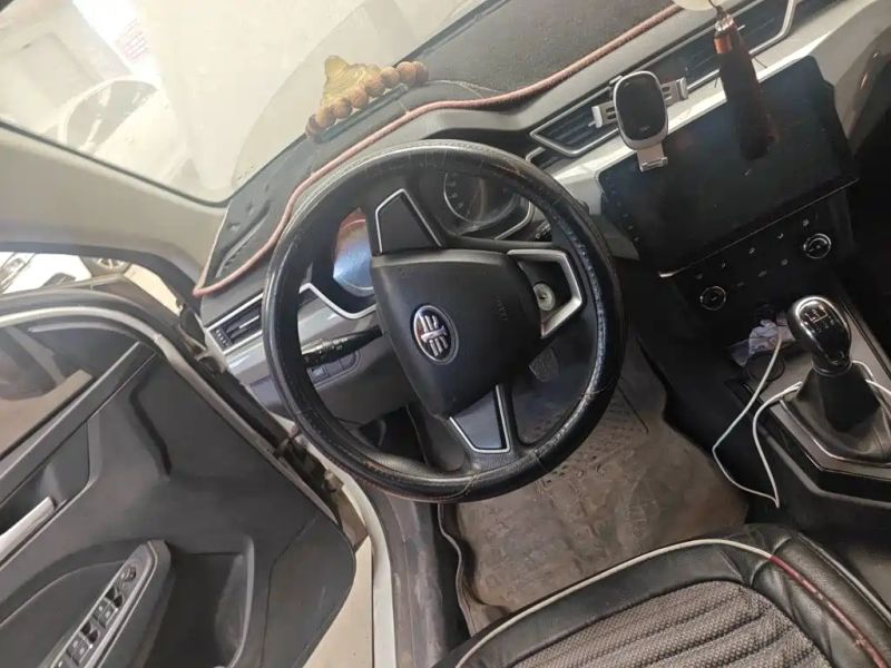 senya sedan