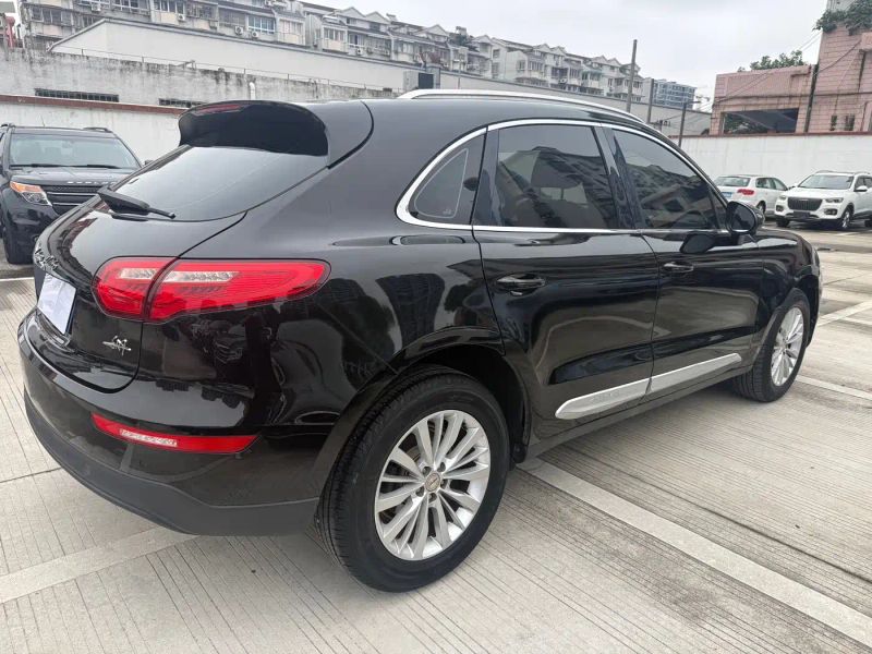 dama suv