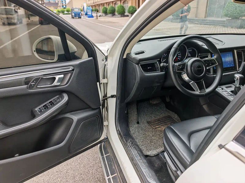 dama suv