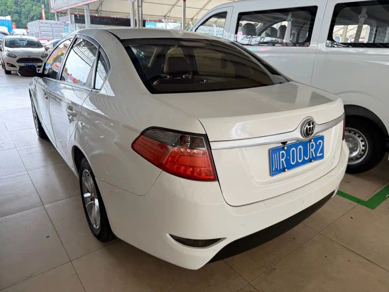 Zhonghua h330