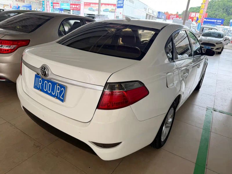 Zhonghua h330
