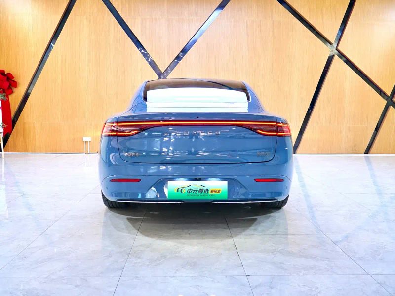 Luxeed 智界s7