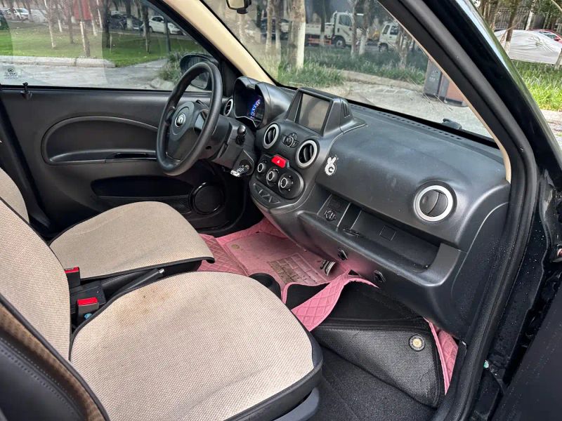 Zotye d2