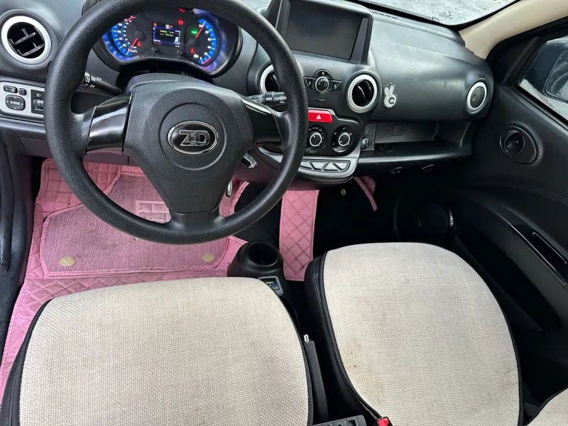 Zotye d2