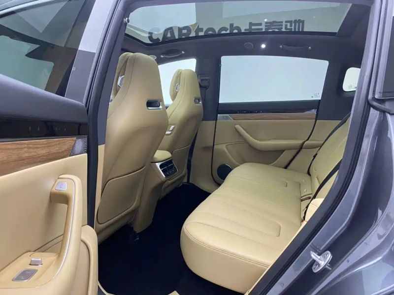 Luxeed zhijiangr7