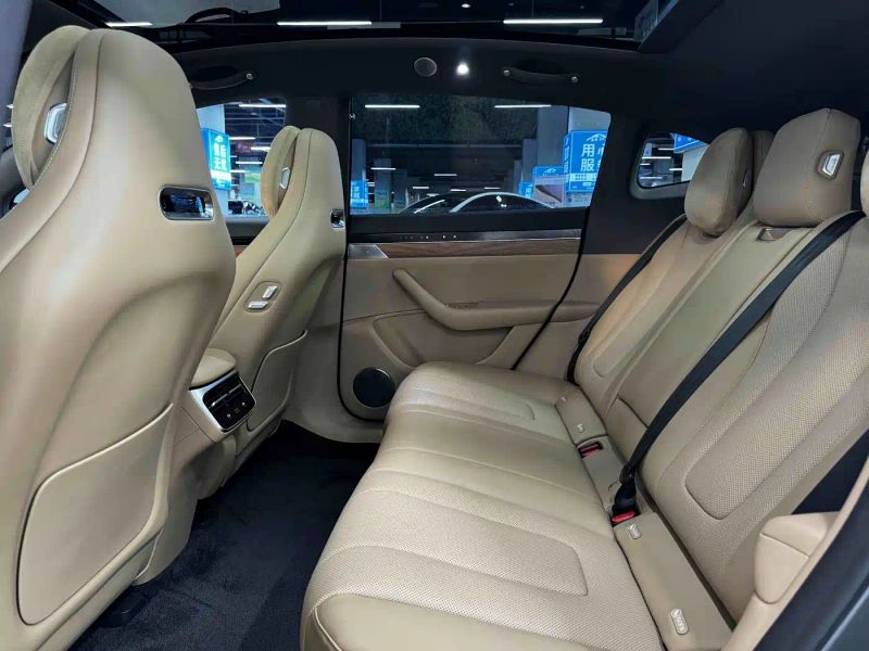 Luxeed zhijiangr7