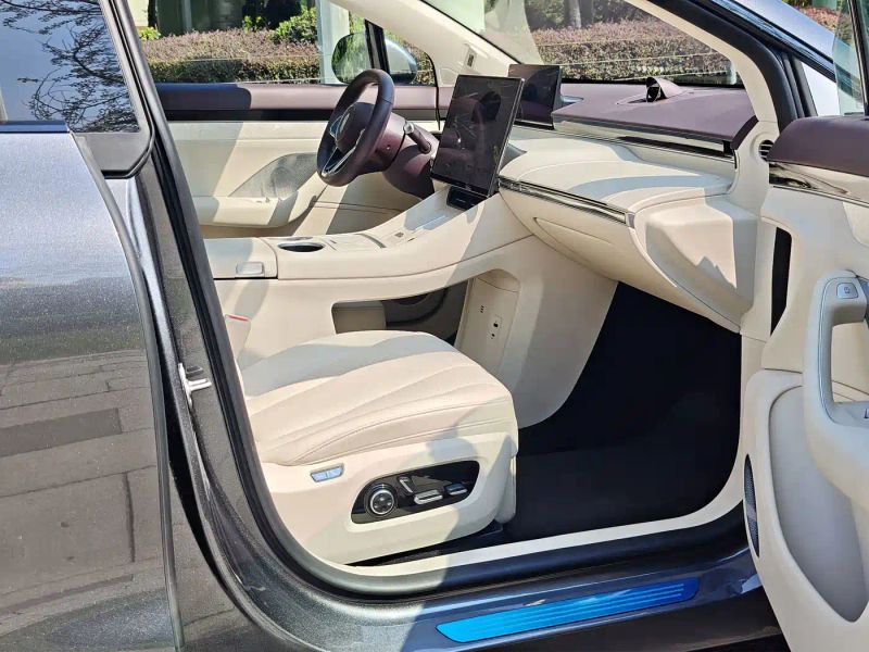 Luxeed r7