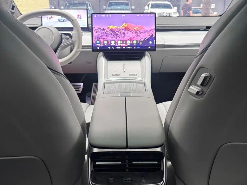 Luxeed 智界s7