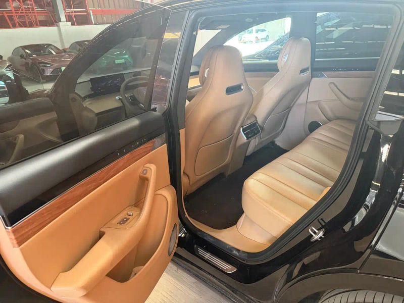 Luxeed r7