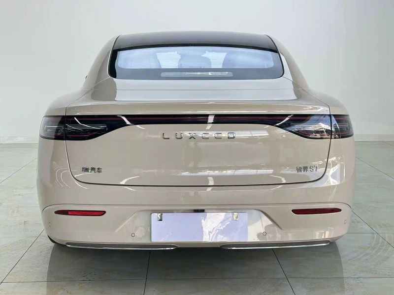 Luxeed 智界s7