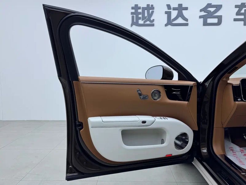 Zun_jie suv