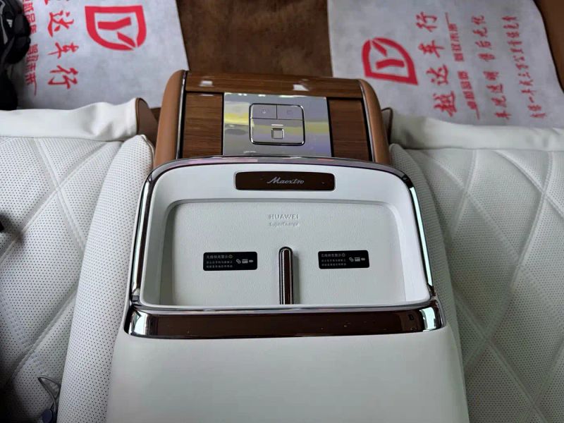 Zun_jie suv